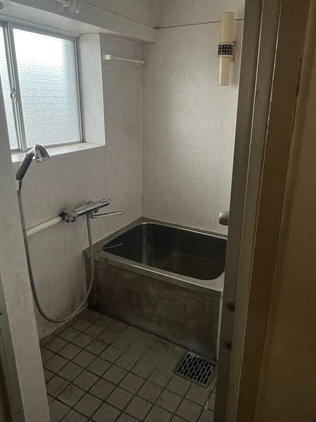 【YRCの事例】愛知県名古屋市の部屋片付け 4DK/3tトラック×2台、軽トラック×3台