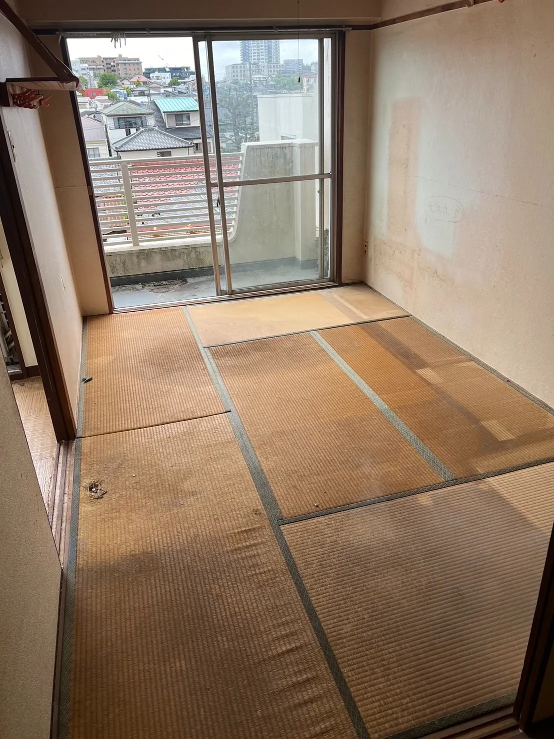 【YRCの事例】愛知県名古屋市の部屋片付け 4DK/3tトラック×2台、軽トラック×3台